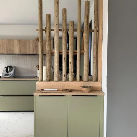 Villa Bohemian With Heated Pool Near