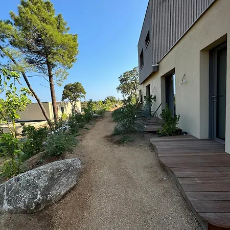 Villa Bohemian With Heated Pool Near *