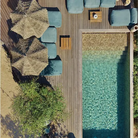 Villa Bohemian With Heated Pool Near