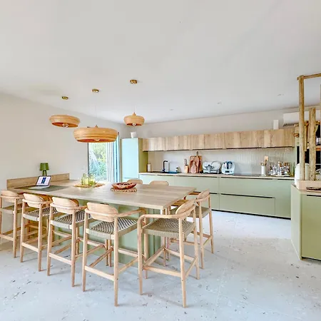 Bohemian With Heated Pool Near Villa *