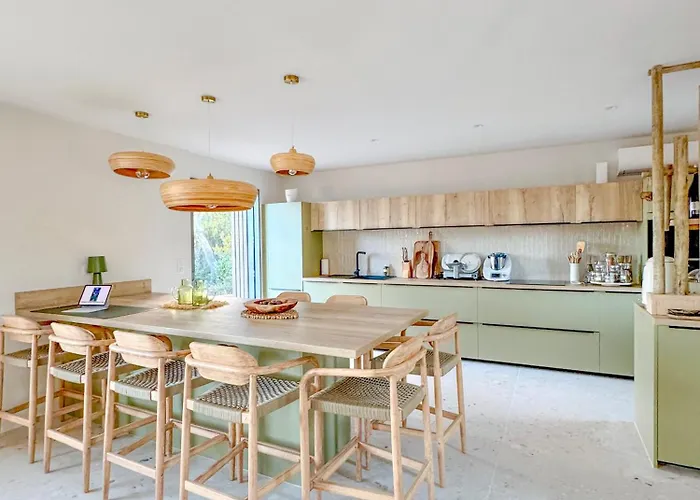 Bohemian With Heated Pool Near Villa *