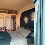 Villa Bohemian With Heated Pool Near *