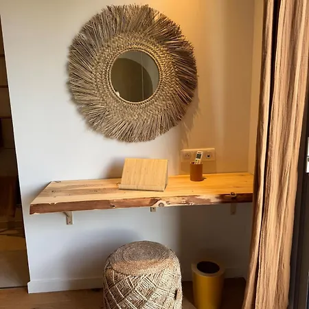 Villa Bohemian With Heated Pool Near