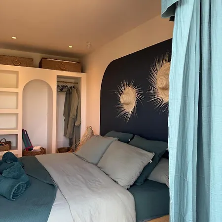 Villa Bohemian With Heated Pool Near *