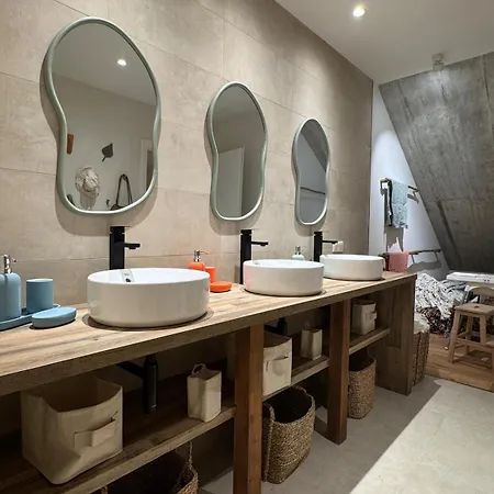 Bohemian With Heated Pool Near Lecci