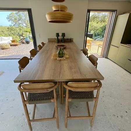 Villa Bohemian With Heated Pool Near *