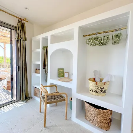 Villa Bohemian With Heated Pool Near Lecci