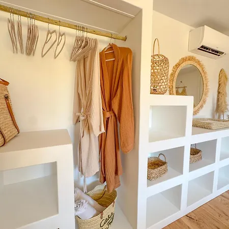 Bohemian With Heated Pool Near Vila *
