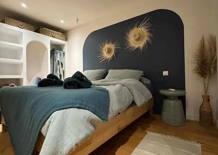 Bohemian With Heated Pool Near Villa