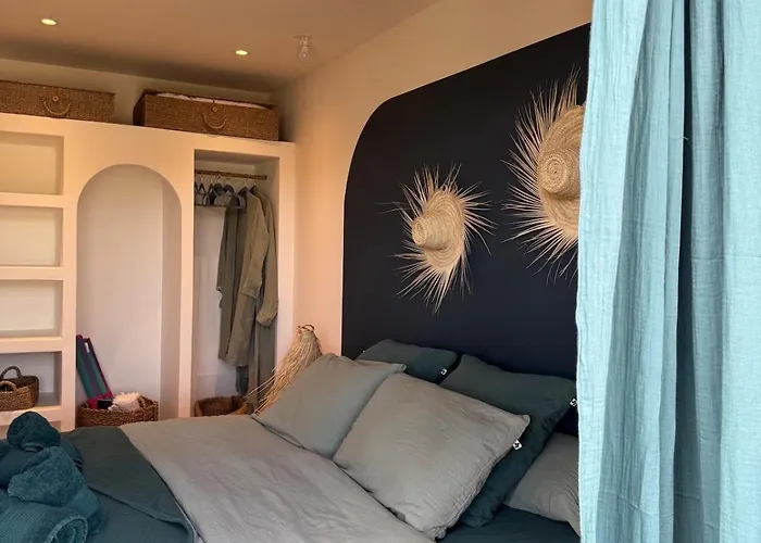 Villa Bohemian With Heated Pool Near *