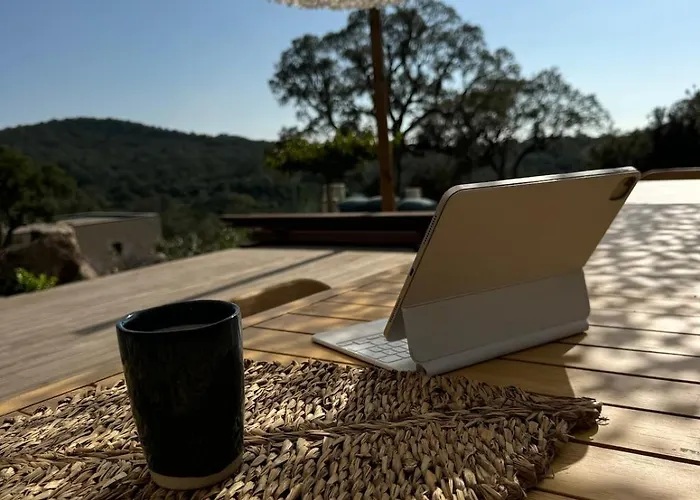 Bohemian With Heated Pool Near Villa Lecci