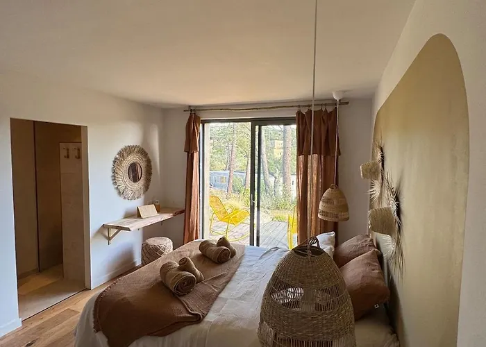 Villa Bohemian With Heated Pool Near Lecci