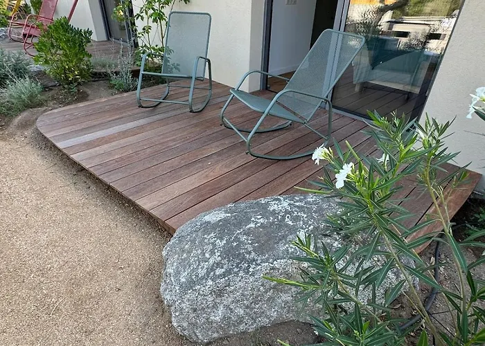 Bohemian With Heated Pool Near