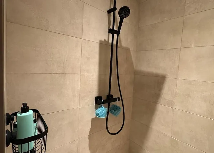 Villa Bohemian With Heated Pool Near