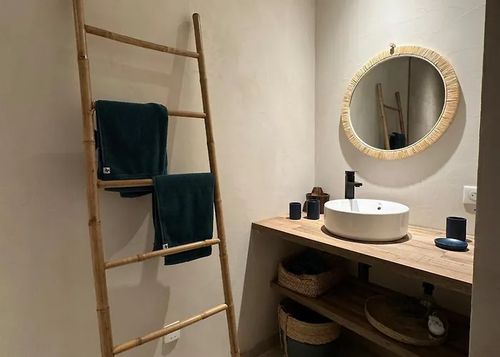 Bohemian With Heated Pool Near Villa *