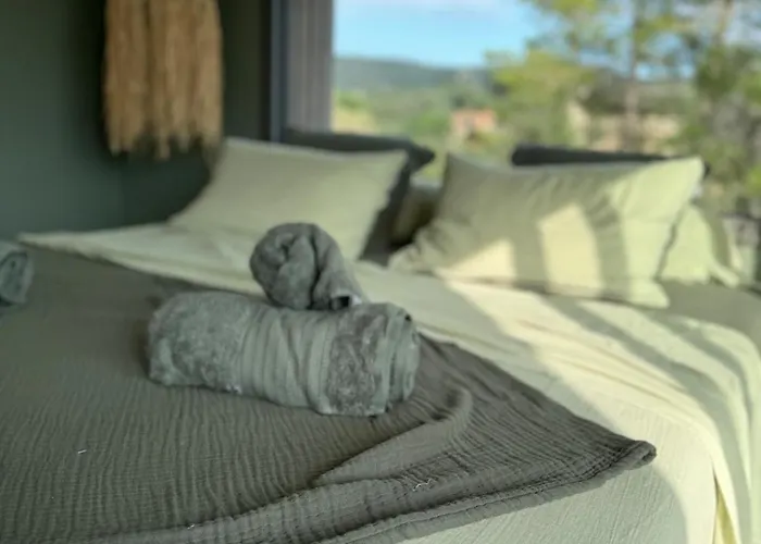 Bohemian With Heated Pool Near *