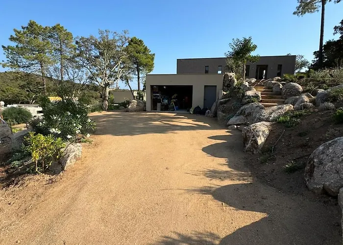 Bohemian With Heated Pool Near Villa Lecci