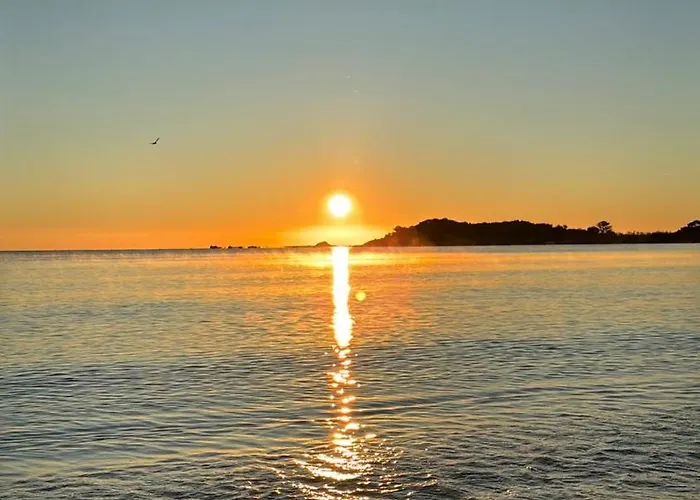 Villa Bohemian With Heated Pool Near