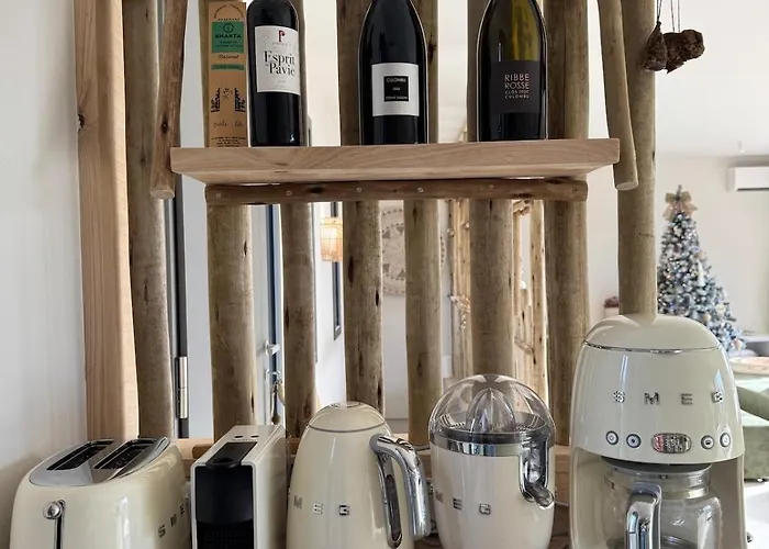 Bohemian With Heated Pool Near Lecci