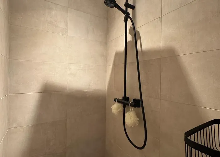 Villa Bohemian With Heated Pool Near