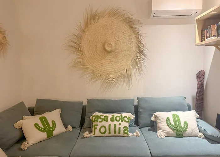 Villa Bohemian With Heated Pool Near Lecci