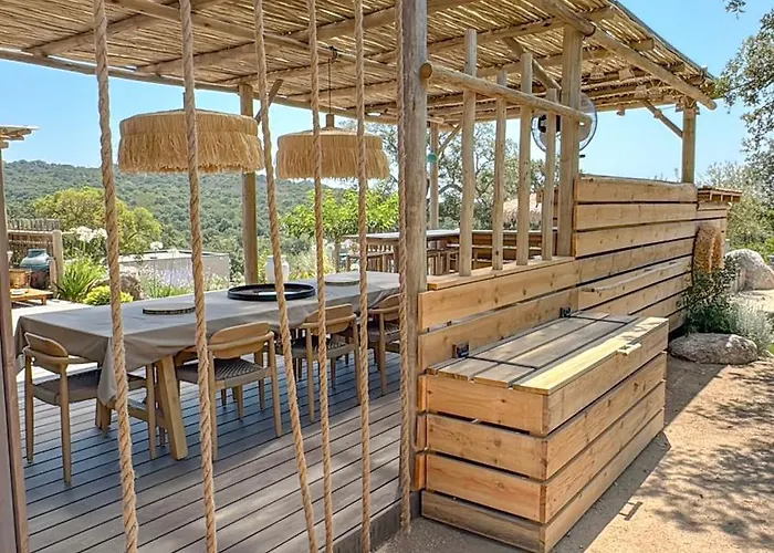 Villa Bohemian With Heated Pool Near Lecci