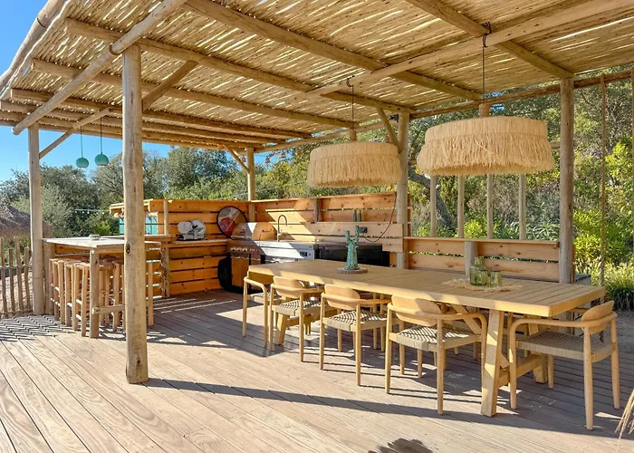 Bohemian With Heated Pool Near